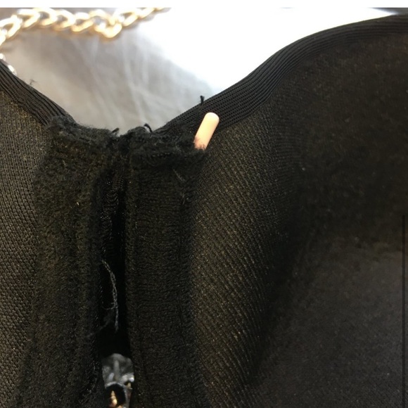 Beautiful chain black bra - Picture 3 of 4